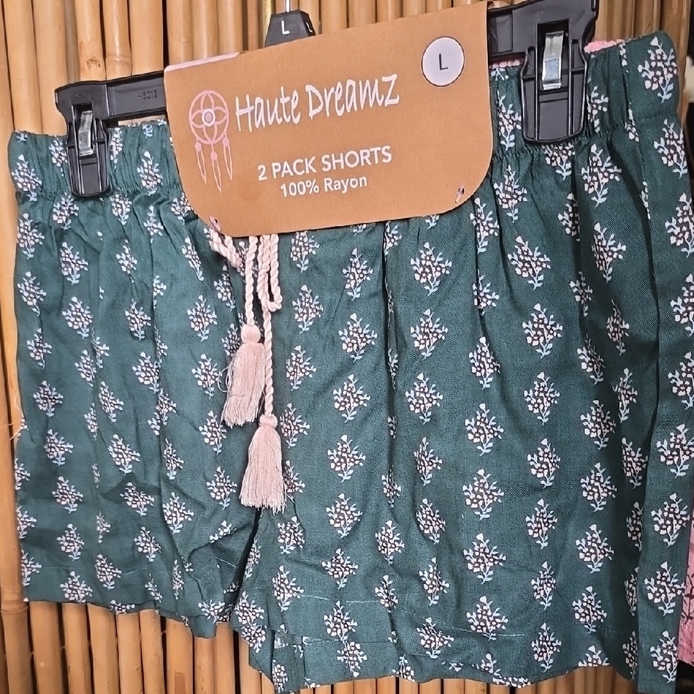 Haute Dreamz Green Floral Rayon Shorts